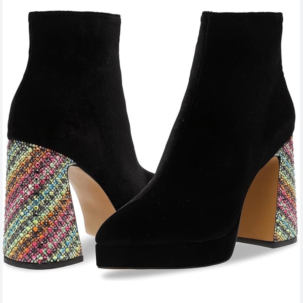 Betsey Johnson Women's Raylan Booties Sz-6 NIB - Picture 1 of 12
